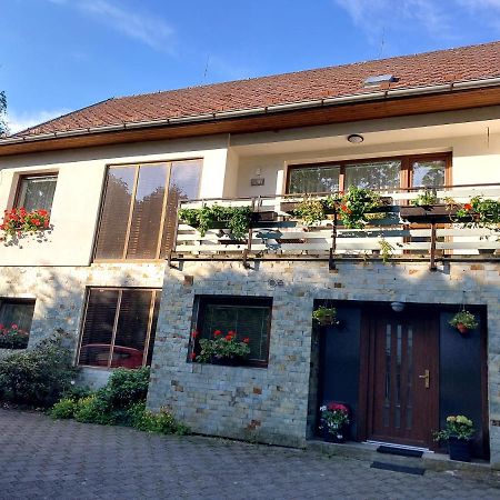 Garsonka Apartment Jilove u Prahy Exterior foto