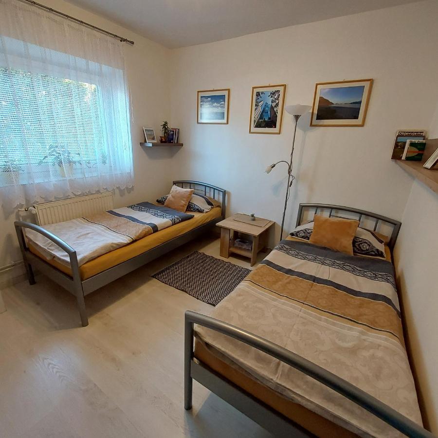 Garsonka Apartment Jilove u Prahy Exterior foto
