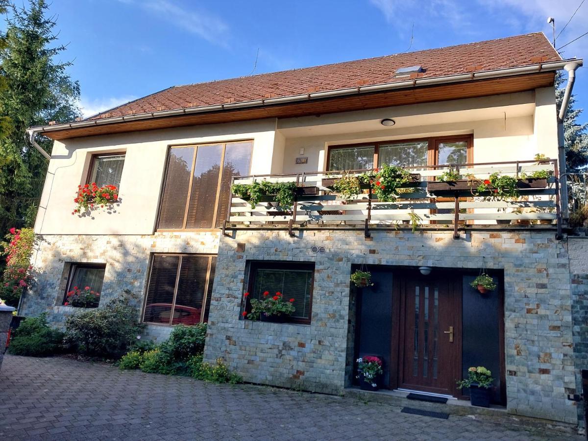 Garsonka Apartment Jilove u Prahy Exterior foto